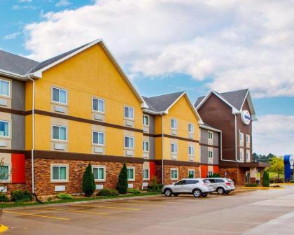 Suburban Extended Stay Hotel Cedar Falls - image 13